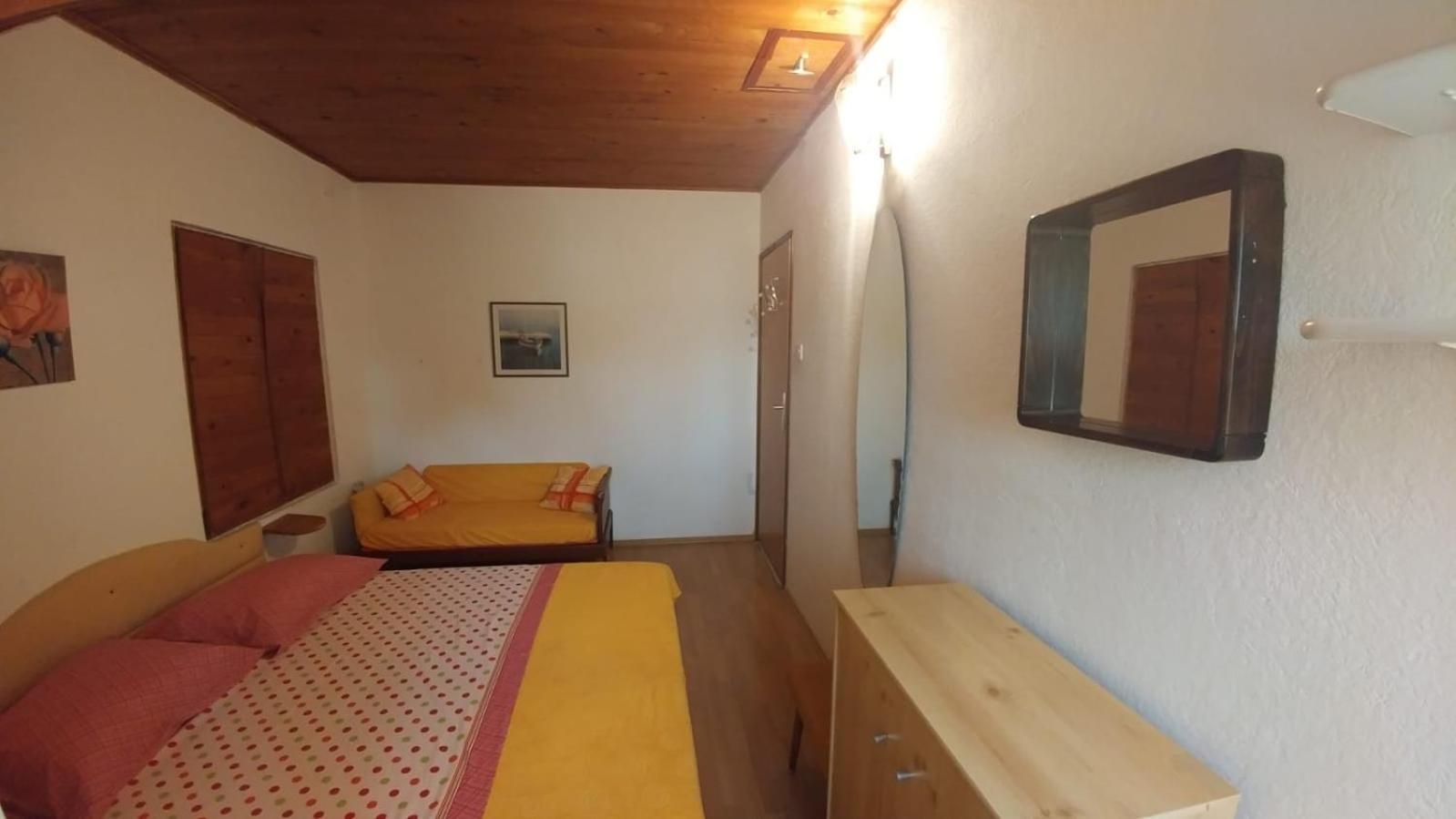 Apartments By The Sea Brela, Makarska - 16065 Стая снимка
