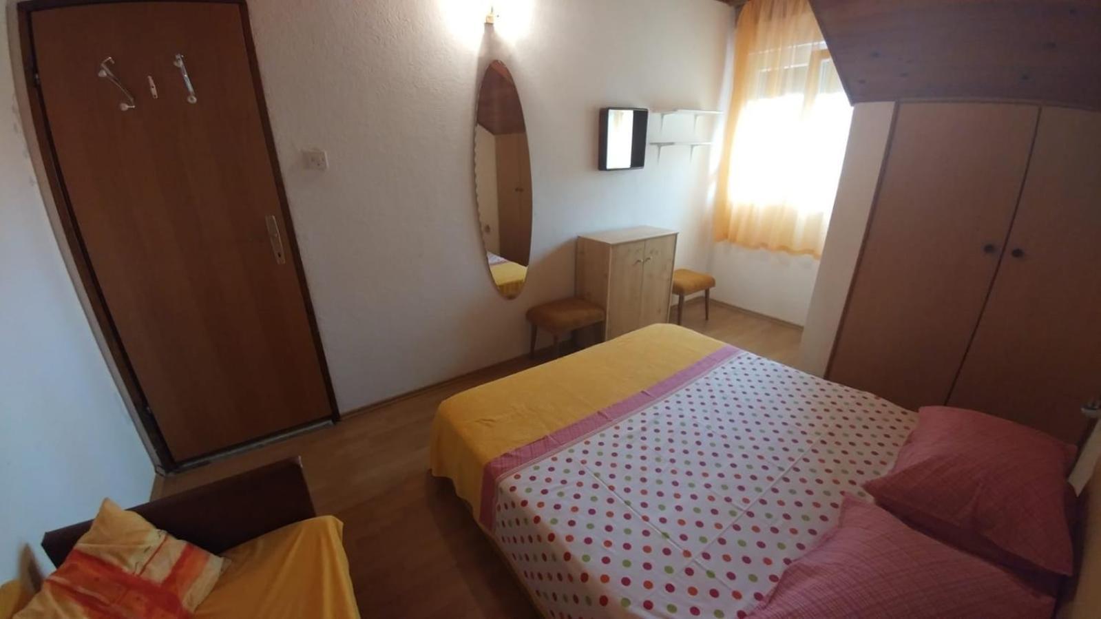 Apartments By The Sea Brela, Makarska - 16065 Стая снимка