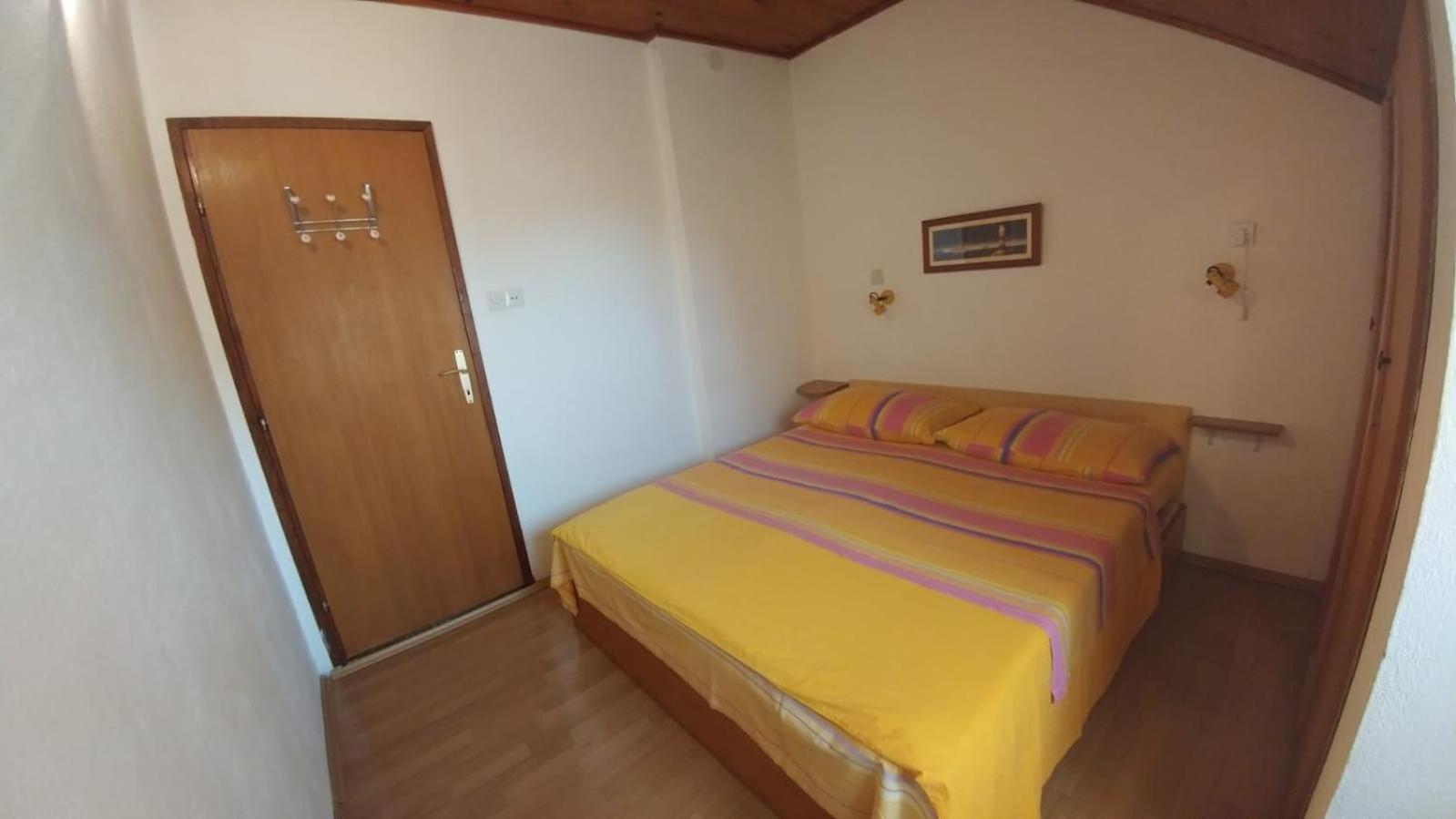 Apartments By The Sea Brela, Makarska - 16065 Стая снимка